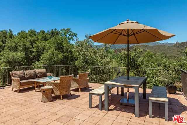 1045 Cold Canyon Road, Calabasas, CA 91302 - Image #3