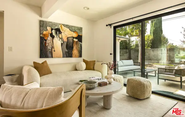 7511 Lasaine Avenue, Los Angeles, CA 91406