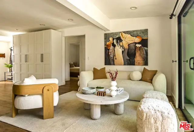 7511 Lasaine Avenue, Van Nuys, CA 91406 - Image #2