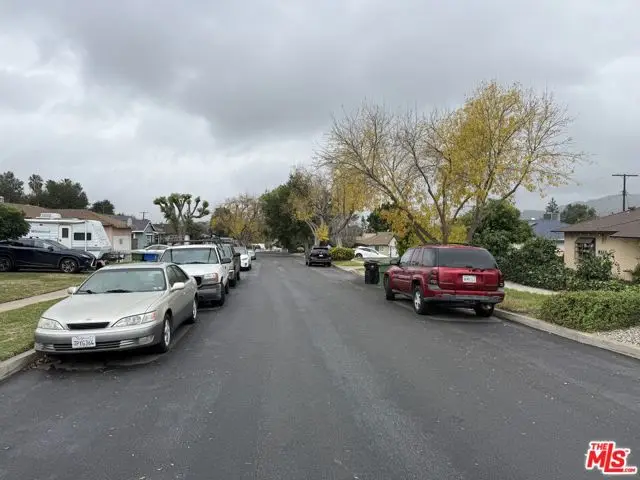 8230 Kyle Street, Sunland, CA 91040 - Image #3