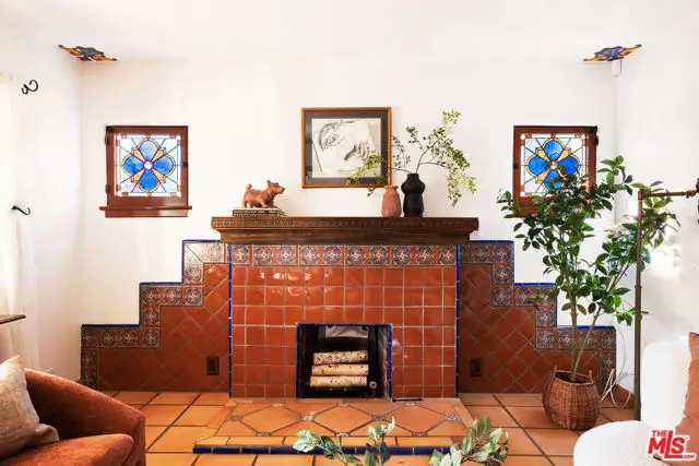 295 Marguerita Lane, Pasadena, CA 91106 - Image #3