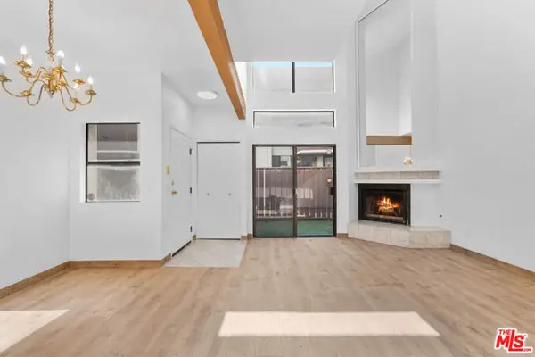 6323 Reseda Boulevard #6, Tarzana (los Angeles), CA 91335