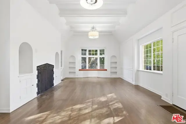 2633 N Commonwealth Avenue, Los Angeles, CA 90027 - #2