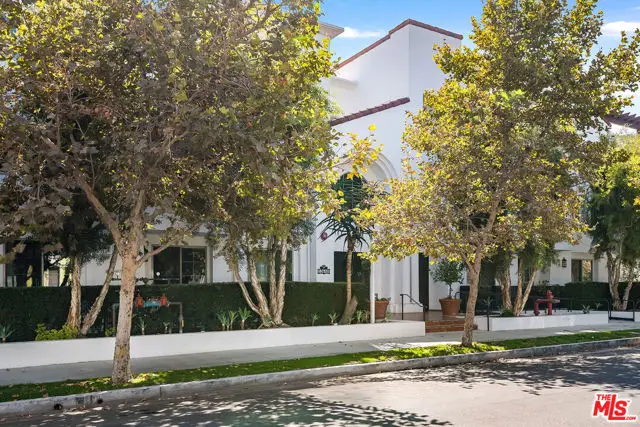 10648 Woodbridge Street #105, North Hollywood, CA 91602 - Image #1