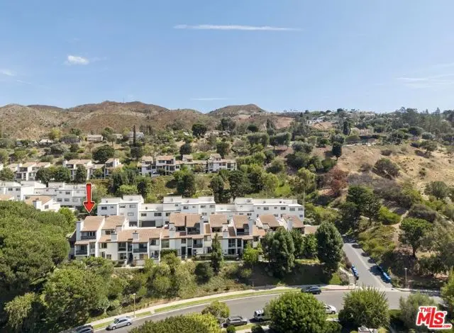 17099 Palisades Circle, Pacific Palisades, CA 90272 - Image #3