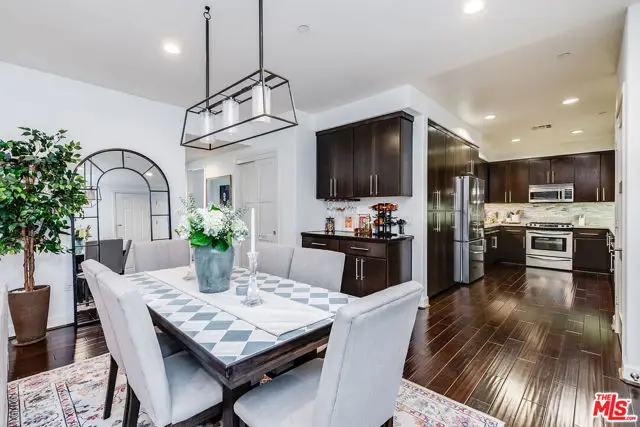 10878 Bloomfield Street #211, North Hollywood, CA 91602 - Image #1