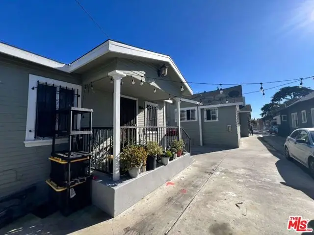 711 W 41st Street, Los Angeles, CA 90037 - Image #1