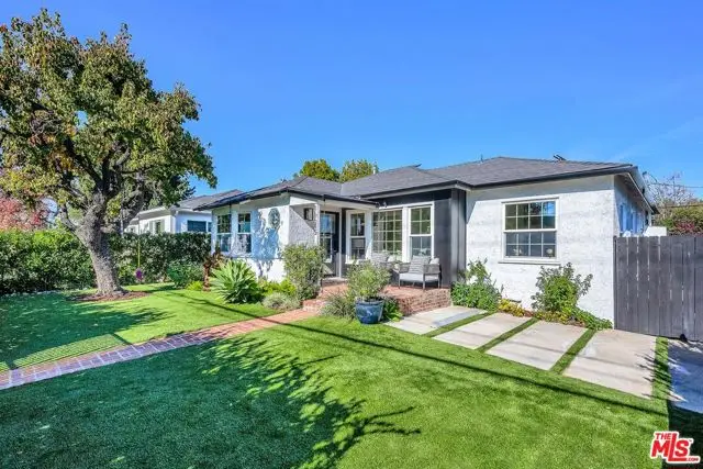 16645 Magnolia Boulevard, Encino, CA 91436 - Image #1