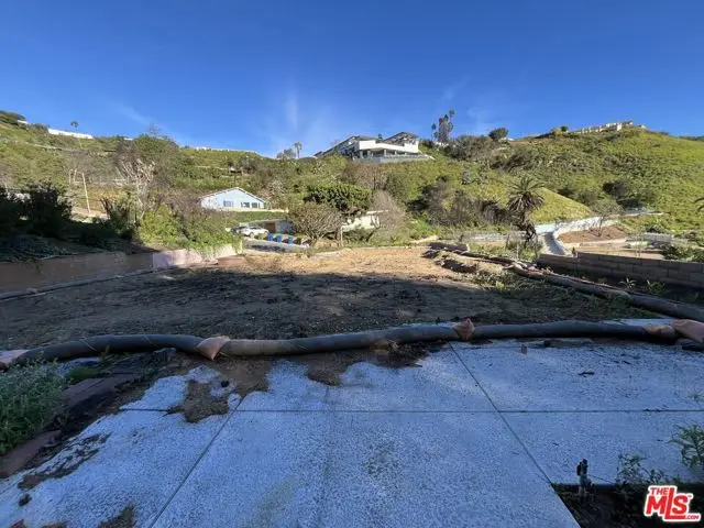 16624 Pequeno Place, Pacific Palisades, CA 90272 - Image #1