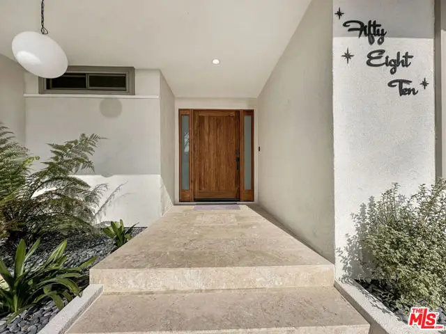 5810 S Halm Avenue, Los Angeles, CA 90056 - Image #2