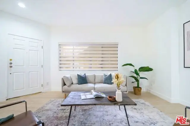 861 S Windsor Boulevard #103, Los Angeles, CA 90005 - Image #3