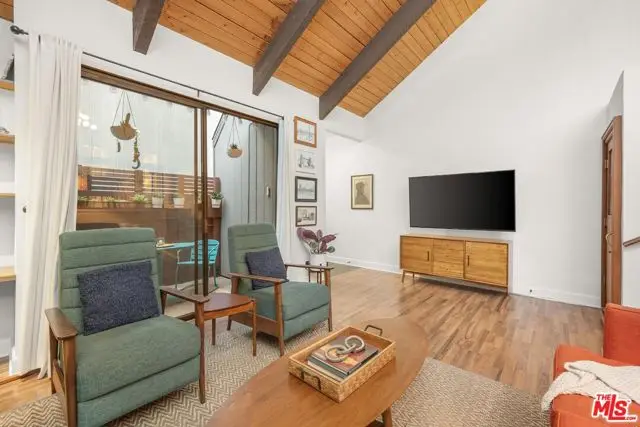 5121 Westpark Drive #105, Valley Village, CA 91601 - Image #3