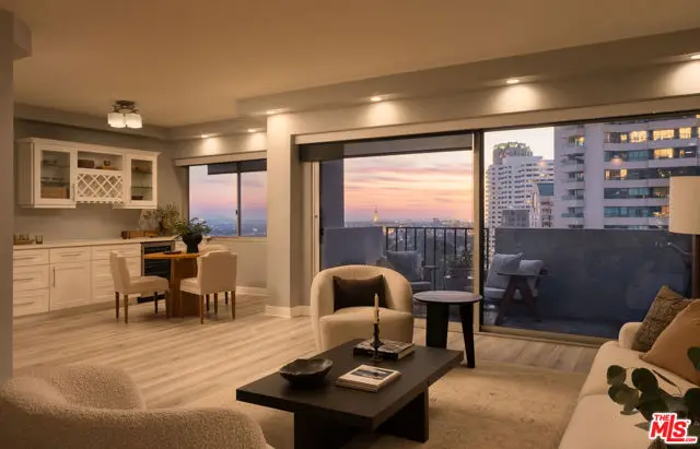 10450 Wilshire Boulevard #12C, Los Angeles, CA 90024 - Image #1