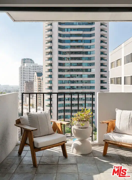 10450 Wilshire Boulevard #12C, Los Angeles, CA 90024 - Image #2