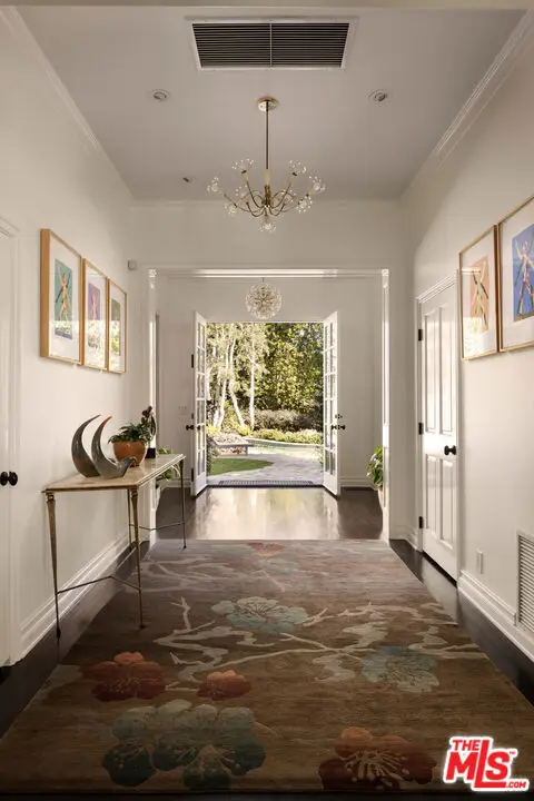 360 S Anita Avenue, Los Angeles, CA 90049 - Image #2