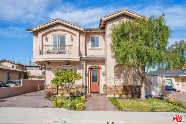 2005 Robinson Street #B, Redondo Beach, CA 90278 - Image #1