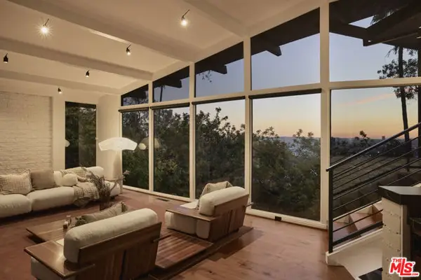 2055 N Gramercy, Los Angeles, CA 90068