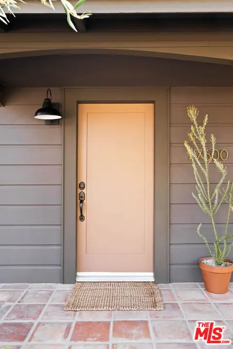 17600 Runnymede Street, Van Nuys, CA 91406 - Image #3