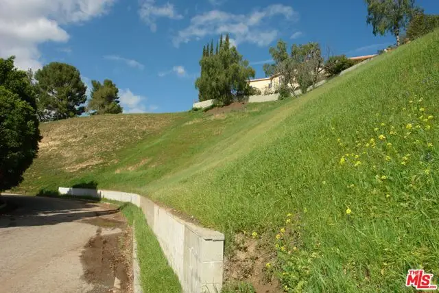 21672 Arcos Drive, Woodland Hills, CA 91364 - Image #1