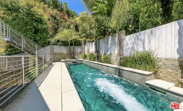 8835 Evanview Drive, Los Angeles, CA 90069 - Image #3
