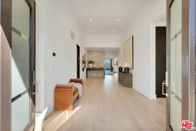 3116 Elvido Drive, Los Angeles, CA 90049 - Image #3