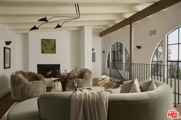 2039 N Gramercy Place, Los Angeles, CA 90068