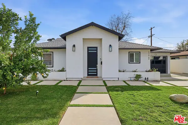 17460 Cohasset Street, Van Nuys (los Angeles), CA 91406