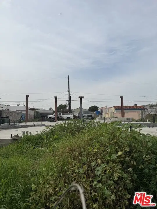 10965 S Hoover Street, Los Angeles, CA 90044 - #2