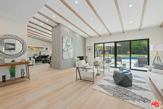 23442 Burbank Boulevard, Woodland Hills, CA 91367 - #2