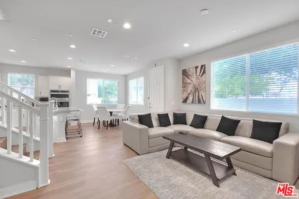 629 Daniel Freeman Circle, Inglewood, CA 90301