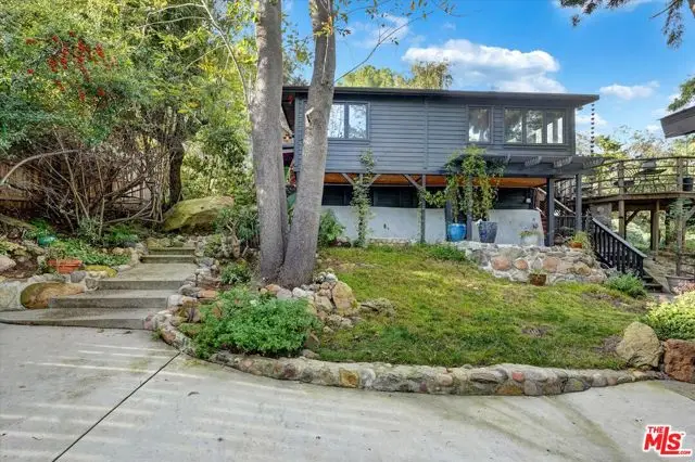 19643 Valley View Dr, Topanga, CA 90290 - #2