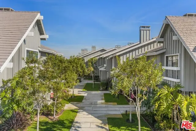 306 Regatta Way, Seal Beach, CA 90740 - Image #3