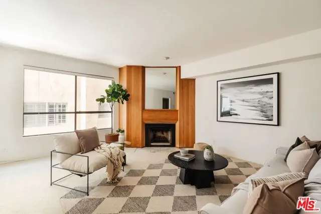 2219 S Bentley Avenue #203, Los Angeles, CA 90064 - Image #1