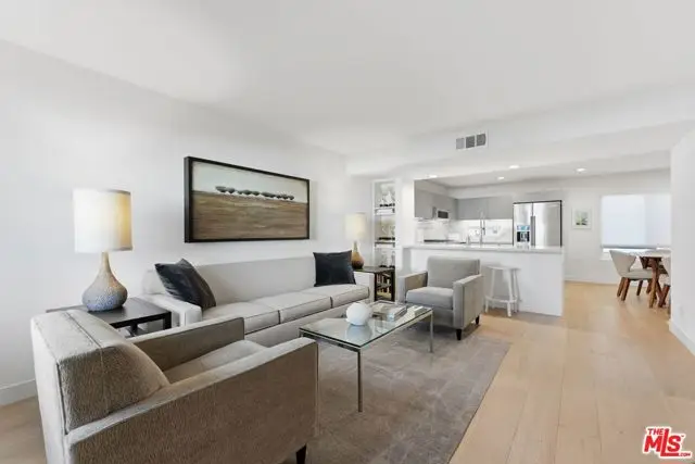 1154 N Sycamore Avenue #3, Los Angeles, CA 90038 - #3