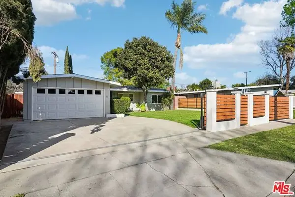 17845 Stagg Street, Reseda (los Angeles), CA 91335