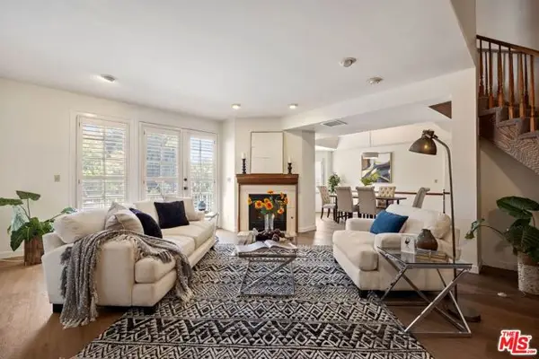 18135 Burbank Boulevard #6, Tarzana (los Angeles), CA 91356