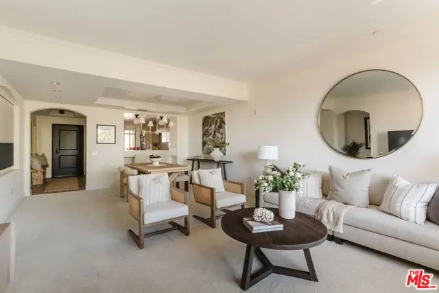 11847 Gorham Avenue #302, Los Angeles, CA 90049 - Image #3