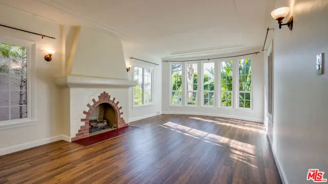 1306 S Longwood Avenue, Los Angeles, CA 90019 - #1