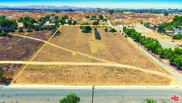 595 W 11th Street, Perris, CA 92570