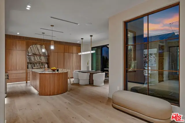 14000 Otsego Street, Sherman Oaks, CA 91423 - Image #3