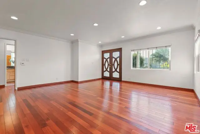 2120 9th Avenue, Los Angeles, CA 90018 - #3