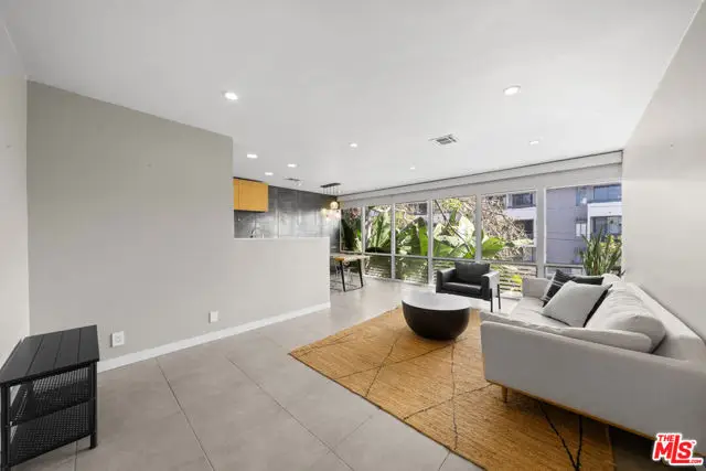 1145 Larrabee Street #19, West Hollywood, CA 90069 - Image #3