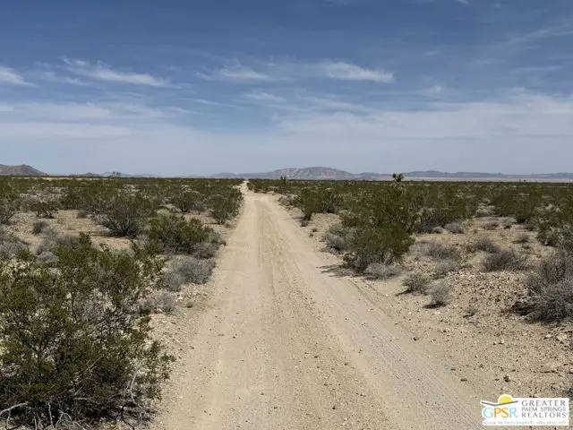 1725 Sunny Vista, Joshua Tree, CA 92252 - Image #2