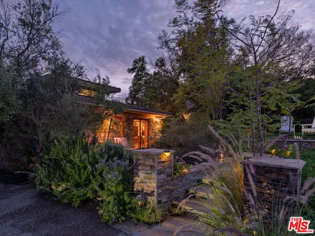 20634 Medley Lane, Topanga, CA 90290 - Image #3