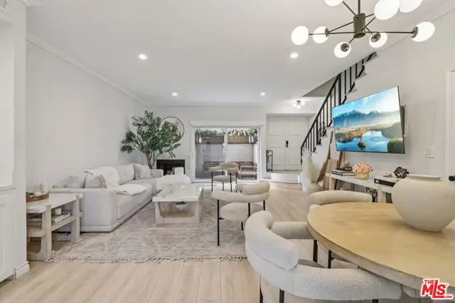 5139 Balboa Boulevard #2, Encino, CA 91316 - #3