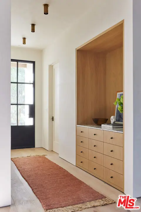 4338 Rhodes Avenue, Studio City, CA 91604 - Image #2