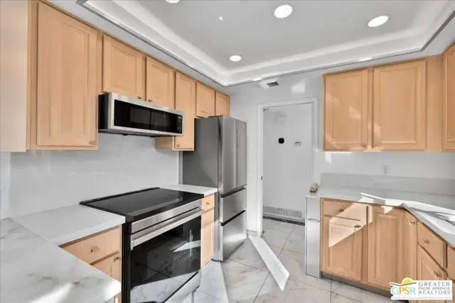 2490 Miramonte Circle #B, Palm Springs, CA 92264 - Image #3