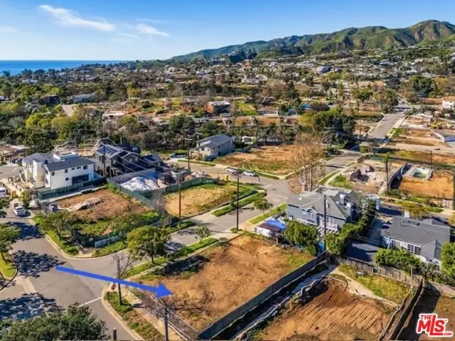 701 Wildomar, Pacific Palisades, CA 90272 - Image #1