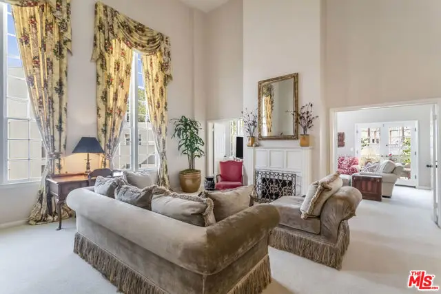 420 S Barrington Avenue #PH302, Los Angeles, CA 90049 - Image #3