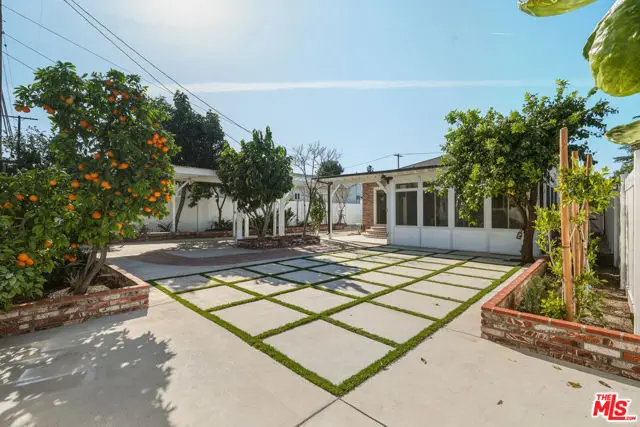 5822 Lindley Avenue, Encino, CA 91316 - #1